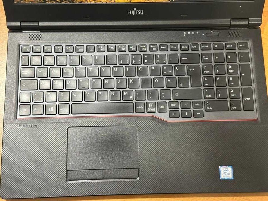 Fujitsu LifeBook E558 Core i5 - 16GB - 512GB SSD