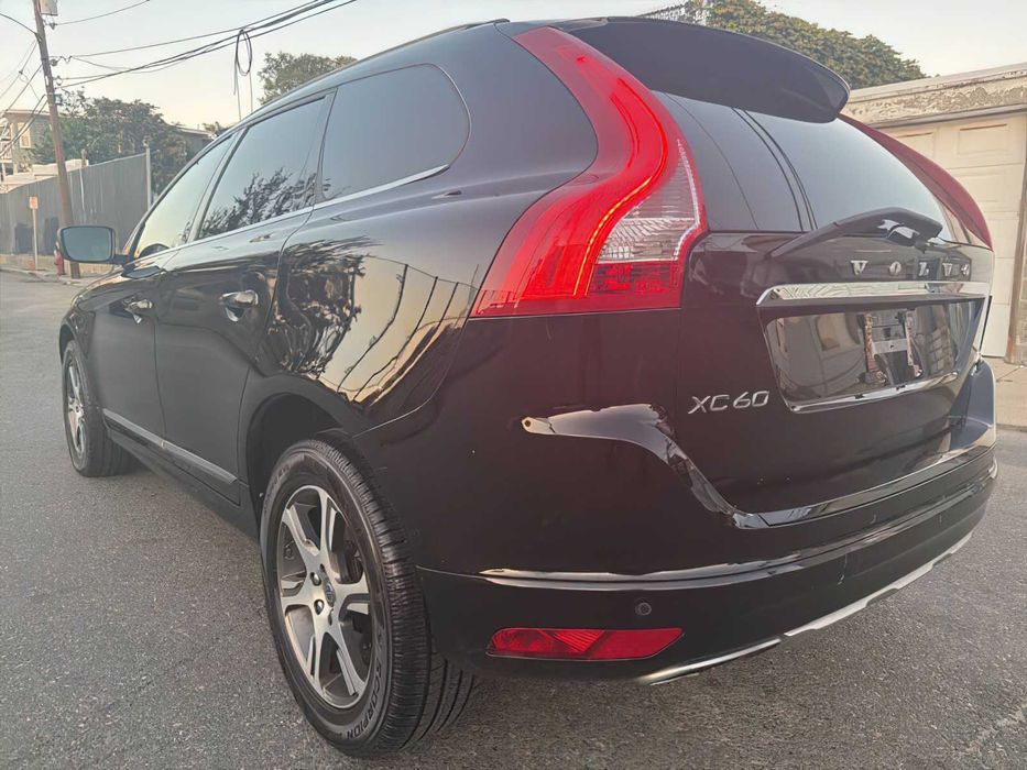Volvo Xc60      2015