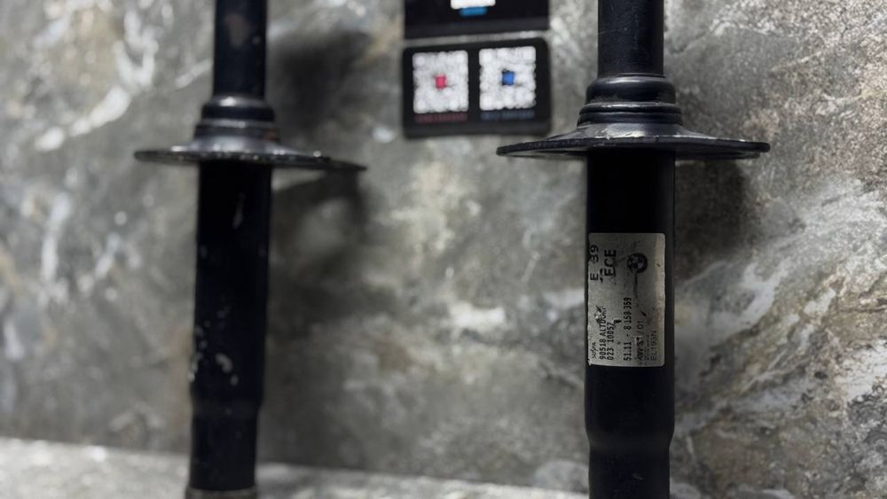 Відбійники переднього бампера БМВ Е39 отбойник бампера бмв е39 Шрот