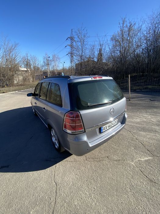 Opel Zafira B 1.9 дизель/7 мест.