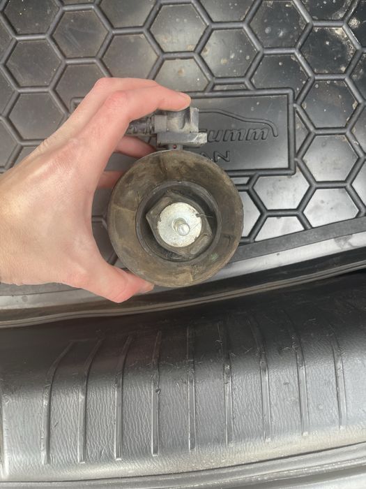 Подушка двигуна Audi a6 c5 2.5tdi