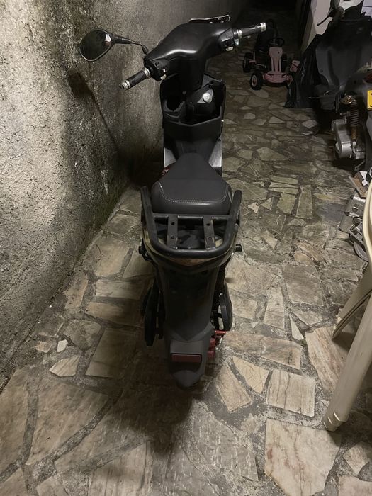 Moto neovolt usada