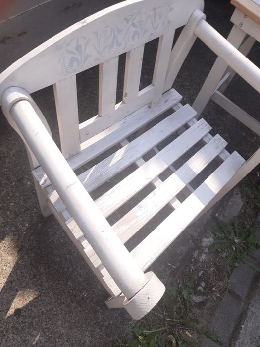 Stolik i dwa krzesła