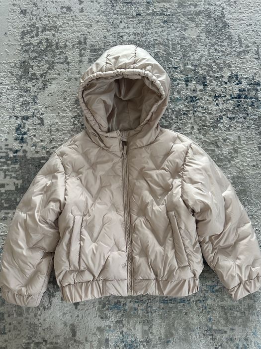 Куртка Reserved 122р для дівчинки