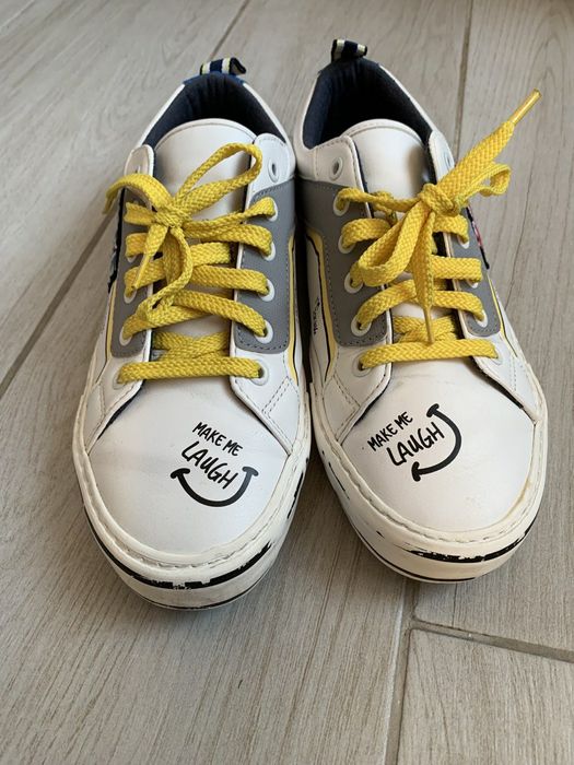 Продам кеды zara