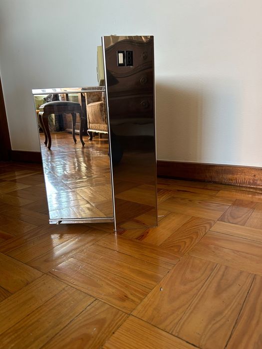 Armário de parede para casda de banho com espelho e luz