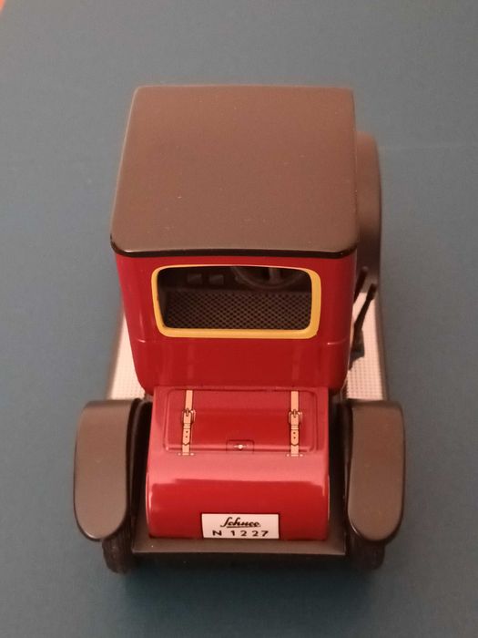 Brinquedo Schuco Ford T