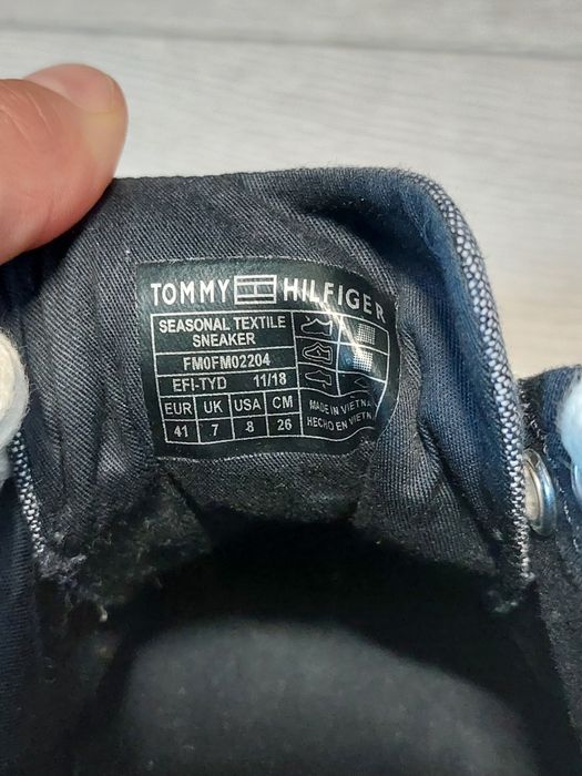 TOMMY HILFIGER rozm.41. 26cm. - sneakersy.