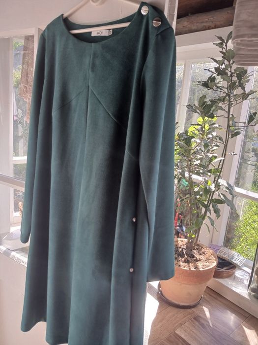 Zgrabna sukienka zielona r. 38 KOI