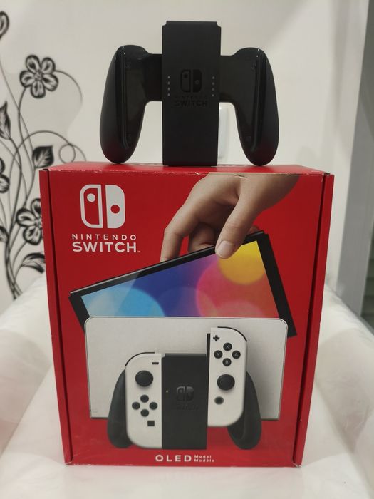 Nintendo Switch OLED Branca (Como Nova) – Completa na Caixa + Jogo + Bolsa