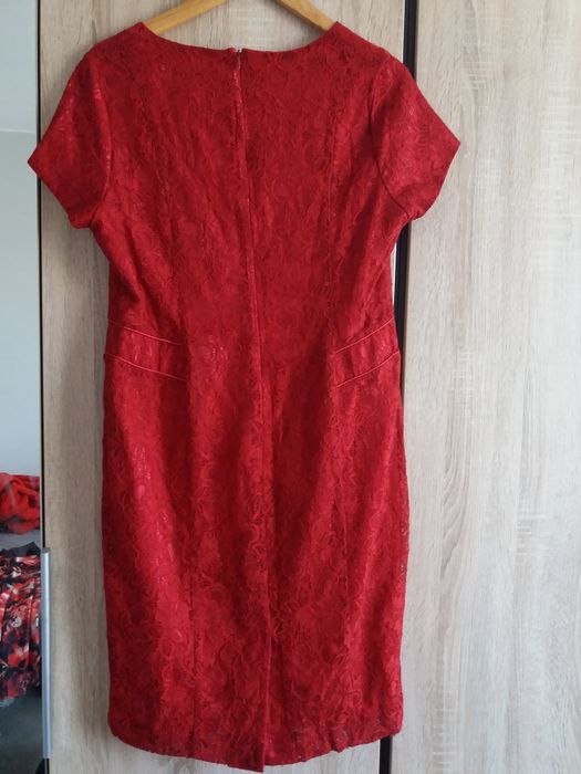 Sukienka koronkowa r. 40