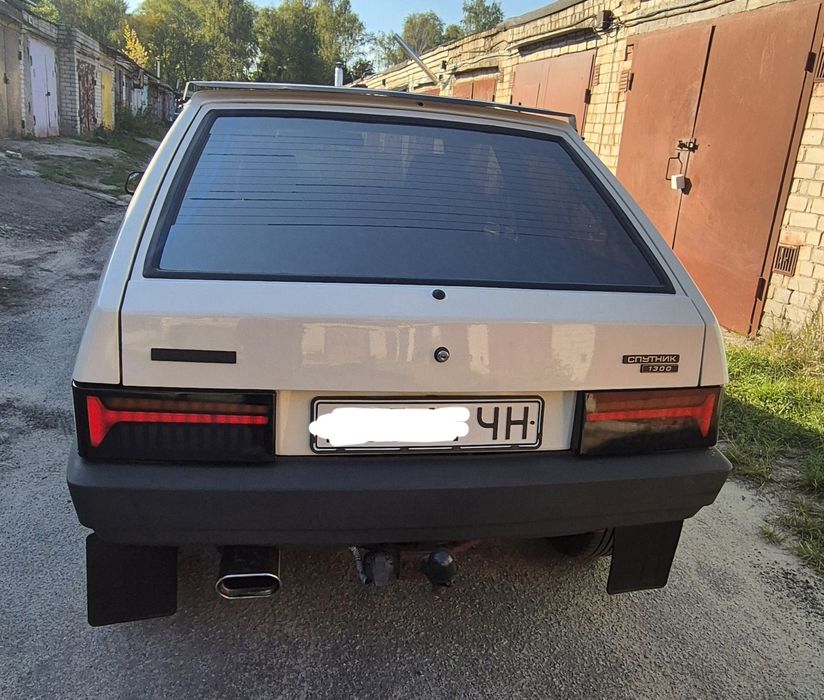 Автомобиль ВАЗ 2108