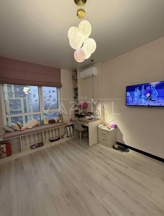 Продажа квартиры ул. Кадетский Гай, ЖК Медовый, Соломенский р-н