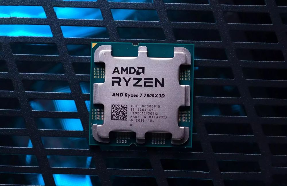 Процесор AMD Ryzen 7 7800X3D новий