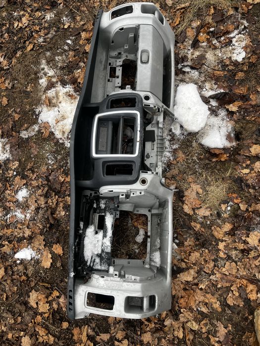 Deska rozdzielcza konsola 10-14 Vivaro Trafic wyswietlacz