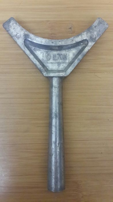 Штопор, відкривачка, консервний ключ