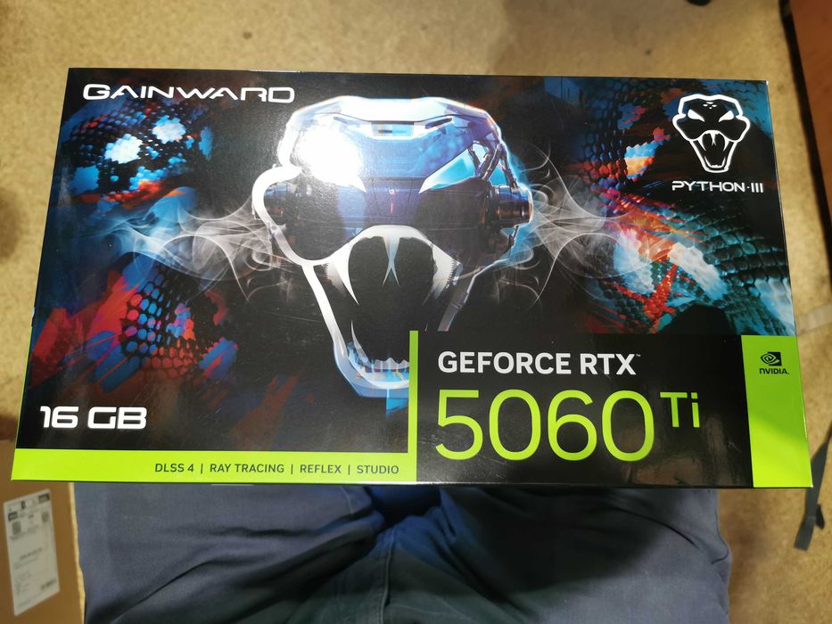 Komputer do gier KING RYZEN 7 8700 /32GB DDR5 /1TB /RTX 5070 12GB /
