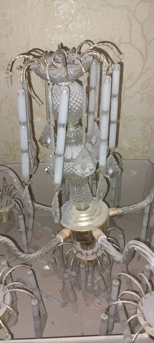 Продаю люстру 5 плафонів