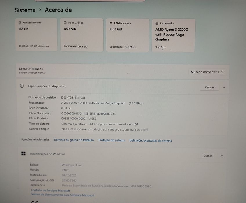 Computador Secretária em pleno funcionamento