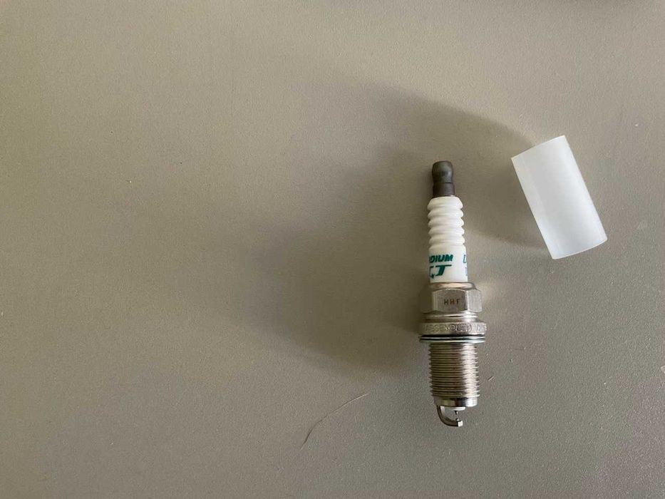 свічка IK20TT Denso 4702