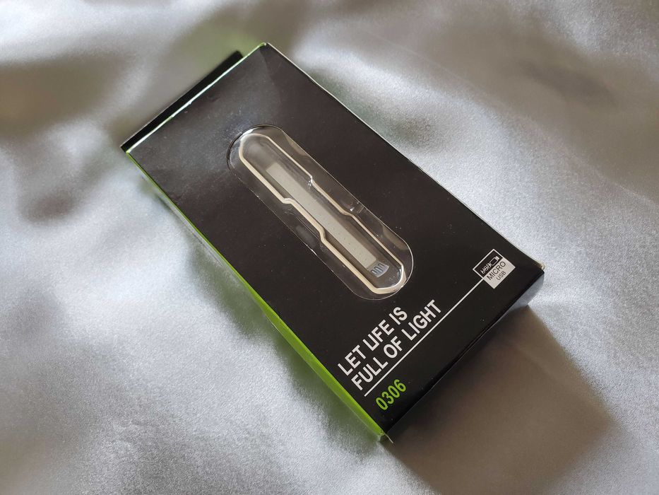 Задняя вело фара ZH-1808 с ярким красно-синим свечением