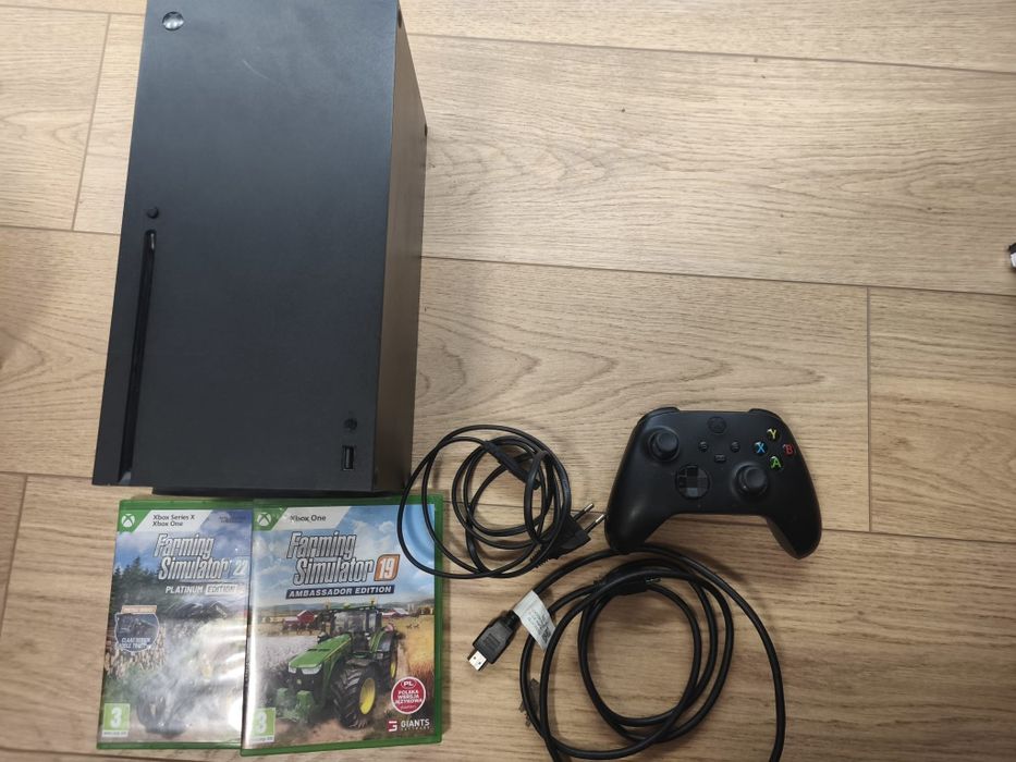 Xbox series x + gry Forza horizon 5,farming Simulator 22, farming Simulator 19