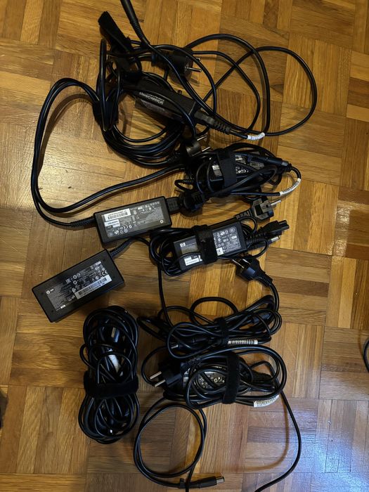 Docking station HP e cabos de alimentacao HP