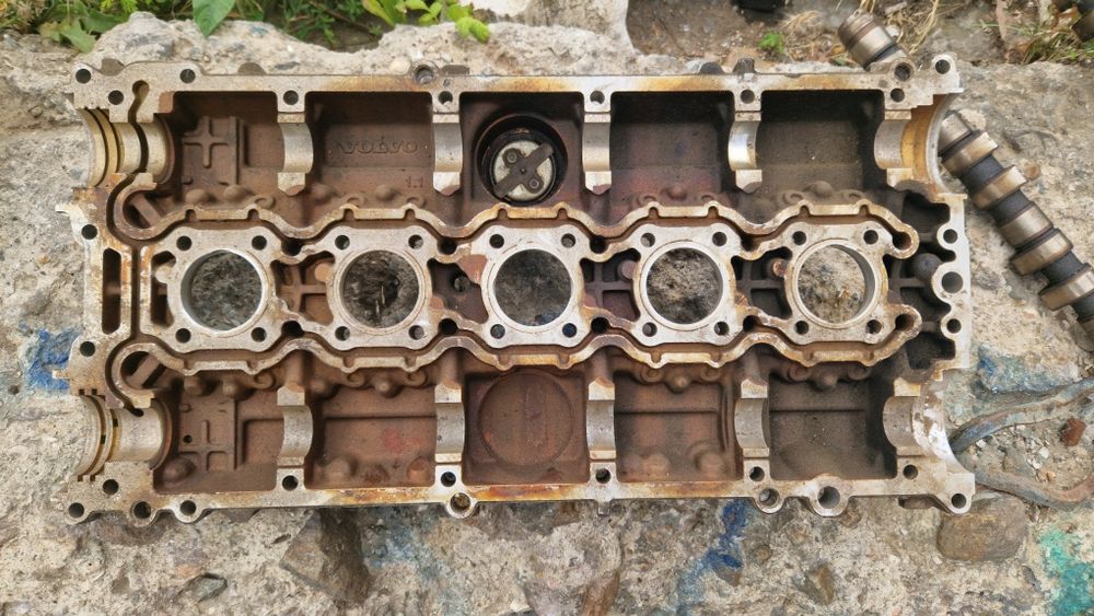 Продам голову ГБЦ на Volvo 2.5 t