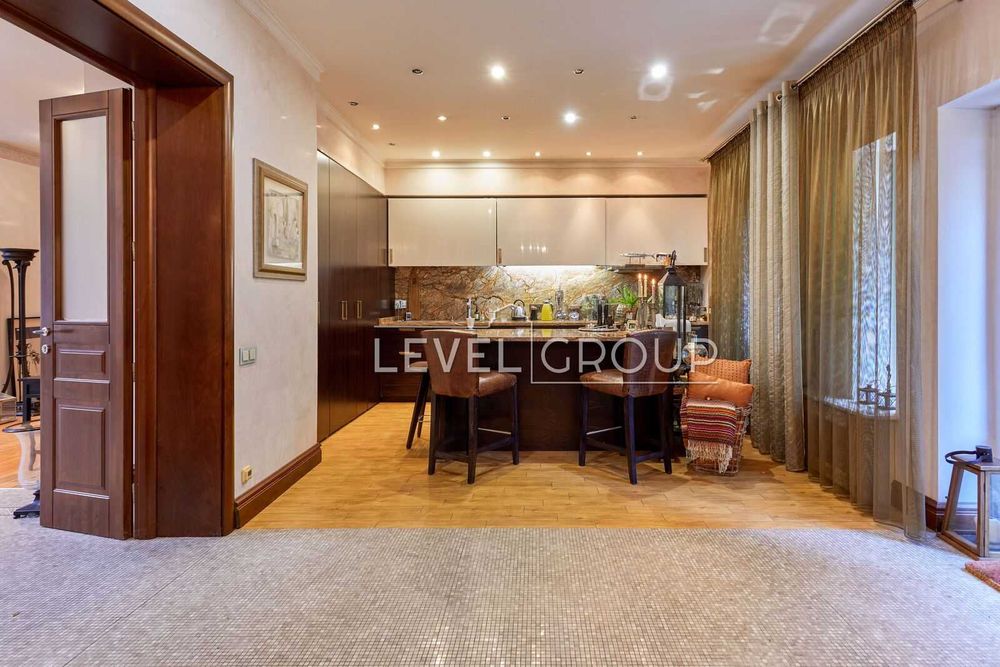 БЕЗ% Продам будинок 600 м2 36 соток Гатне Крюківщина авторський дизайн