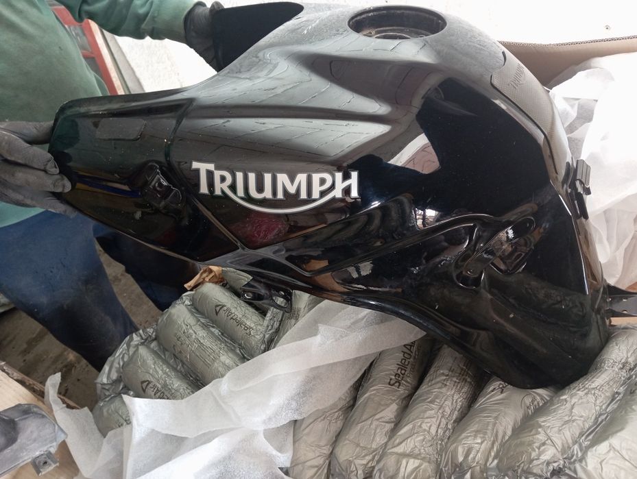 Depósito Triumph Tiger 1050
