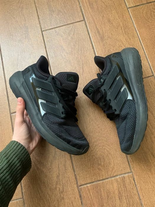 Кросівки Adidas (41)