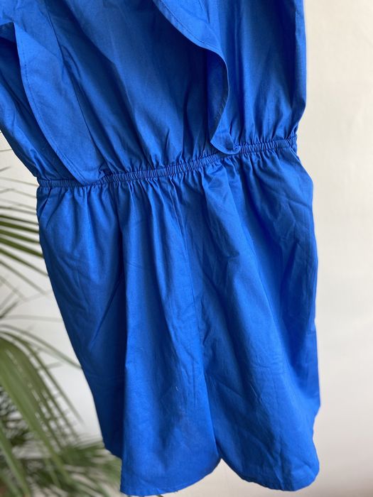 Kombinezon niebieski z falbanami M krótkie spodenki na ramiączkach H&M