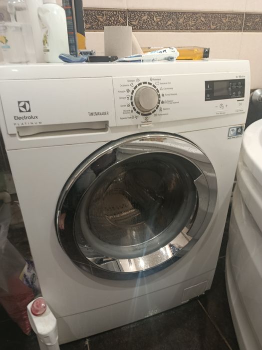 Продам на запчасти стиральная машина Электролюкс