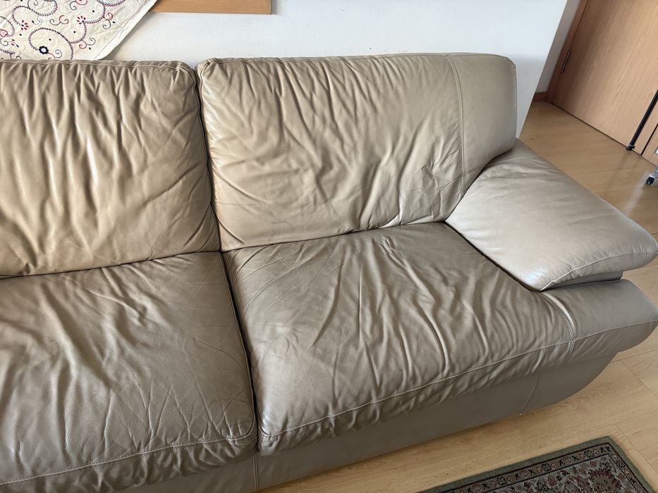 Sofa chateau d’ax em pele
