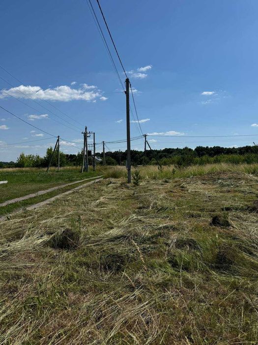Продаж ділянки з фундаментом с. Іванківці (біля Олешина)