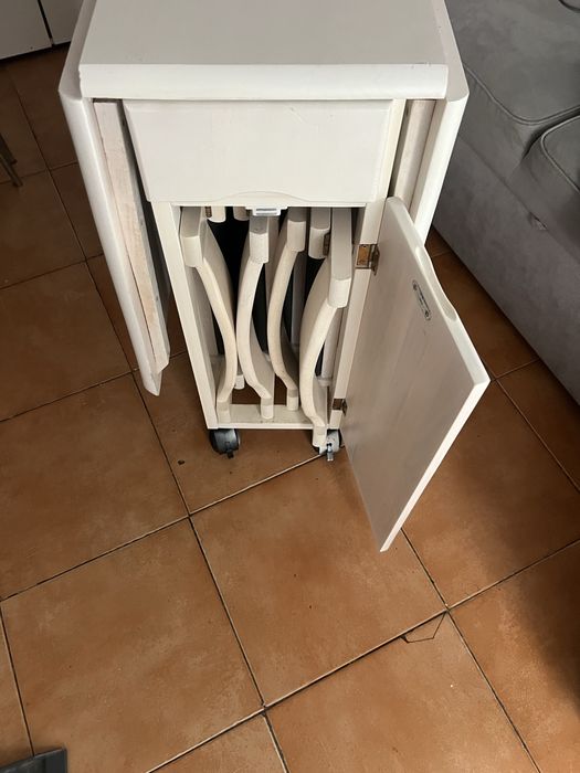 Mesa Dobravel com 4 Cadeiras
