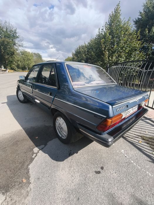 Пежо 305sr 1987року