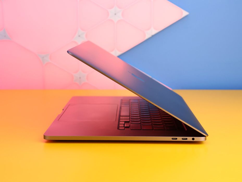 Ноутбук Apple MacBook Pro 16" Space (166996) Б/У З ГАРАНТІЄЮ