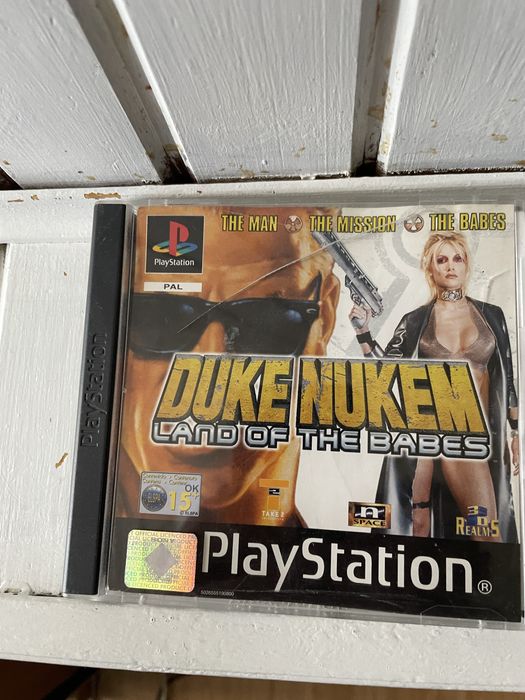 Sprzedam dwie gry na playstation 1 duke nuken tekken 2