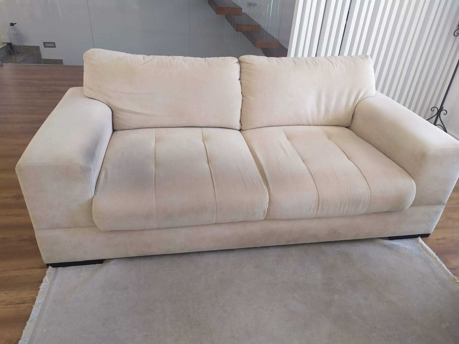 Sofá Guy Laroche Home – 3 Lugares | 400 € (Negociável)