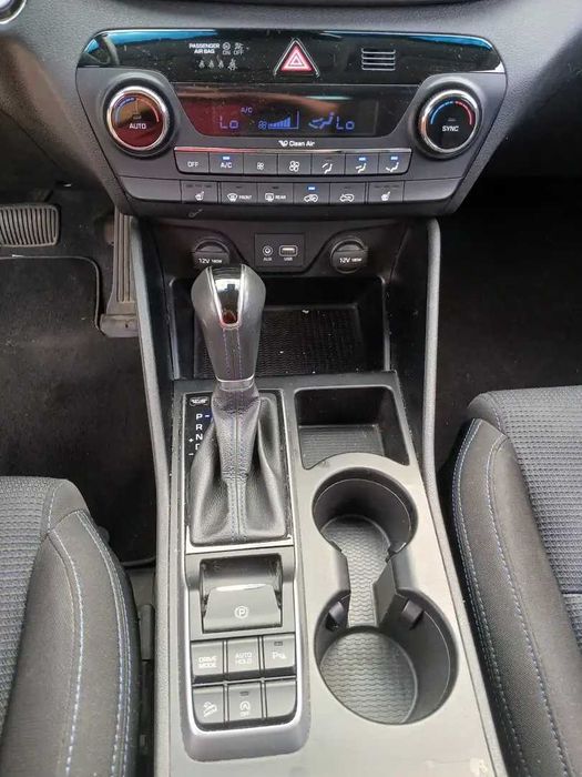 Hyundai TUCSON 1.7 дизель 2017р