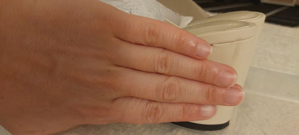 Sandalias Zara brancas 36