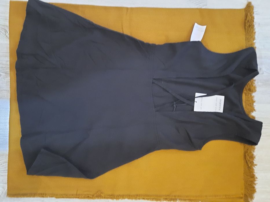 Sukienka nowa z metką Pull &Bear, na lato  czarna