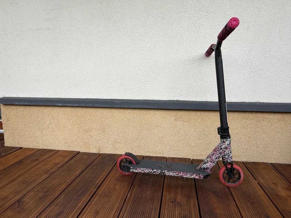 Root Type R hulajnoga wyczynowa | Black Pink Splatter