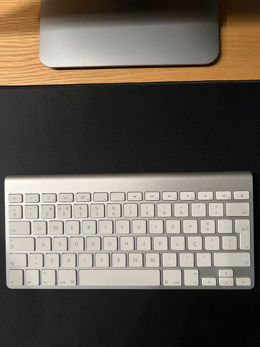 Apple Wireless Keyboard64738044385410120
