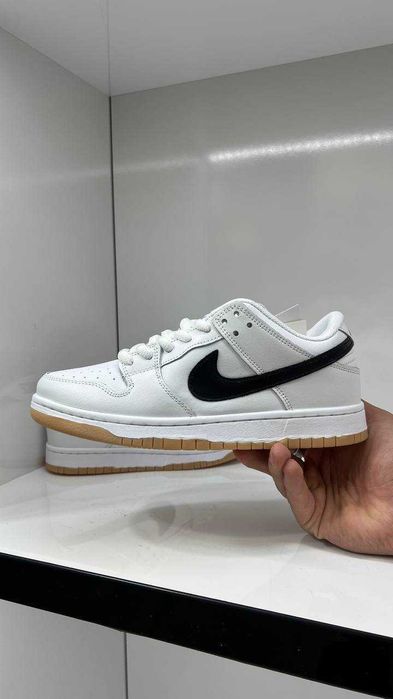 Кросівки Nike Dunk Low білі з чорним ( 38 розмір)