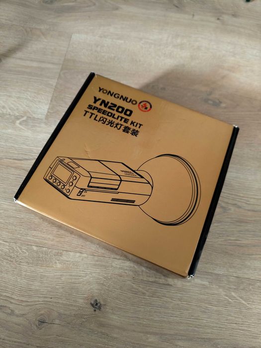 Flash YONGNUO YN200 (Cabeça de flash portátil)