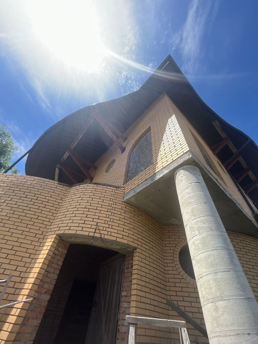 Двухэтажный дом в Санжейке