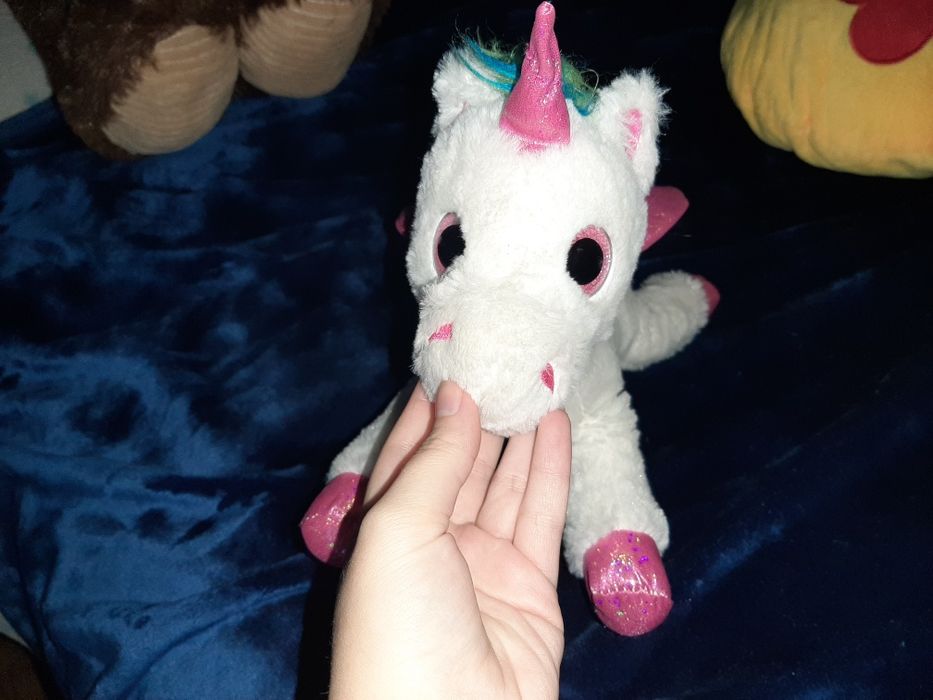 Unicórnio de Peluche (aprox. 35 cm)