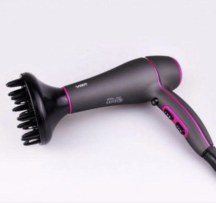 Фен VGR V-402 потужний з насадками, концентратором і дифузором волосся